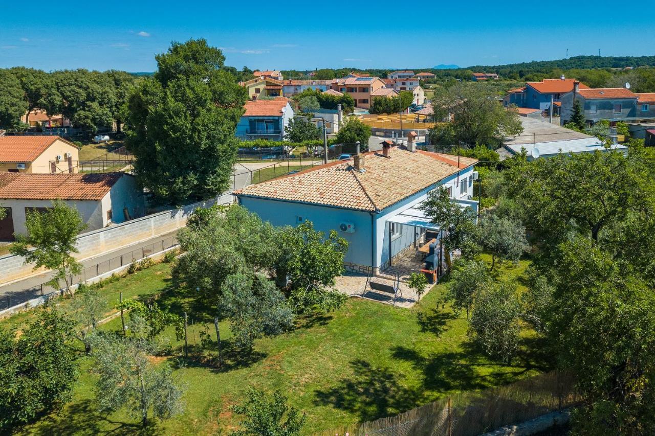 Holiday House Chill Out Loborika Pula 6 Persons Marcana Exterior photo